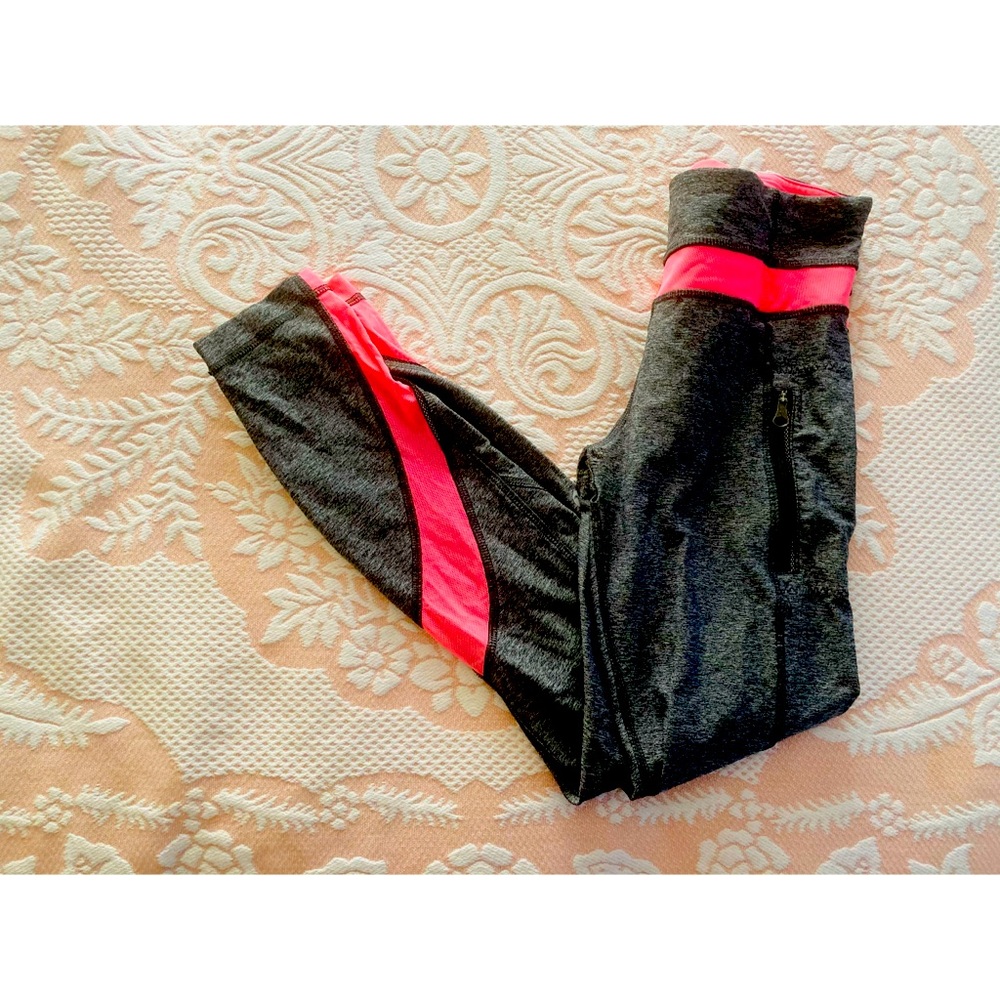 Lululemon gray peach cropped leggings size 4
